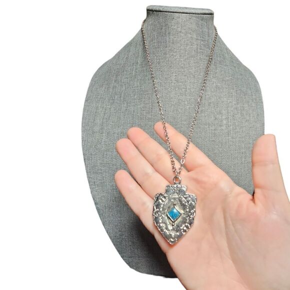 Enchanted Heirloom Sheild Pendant Necklace - Picture 6 of 10